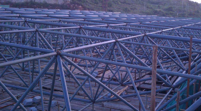 阆中概述网架加工中对钢材的质量的过细恳求